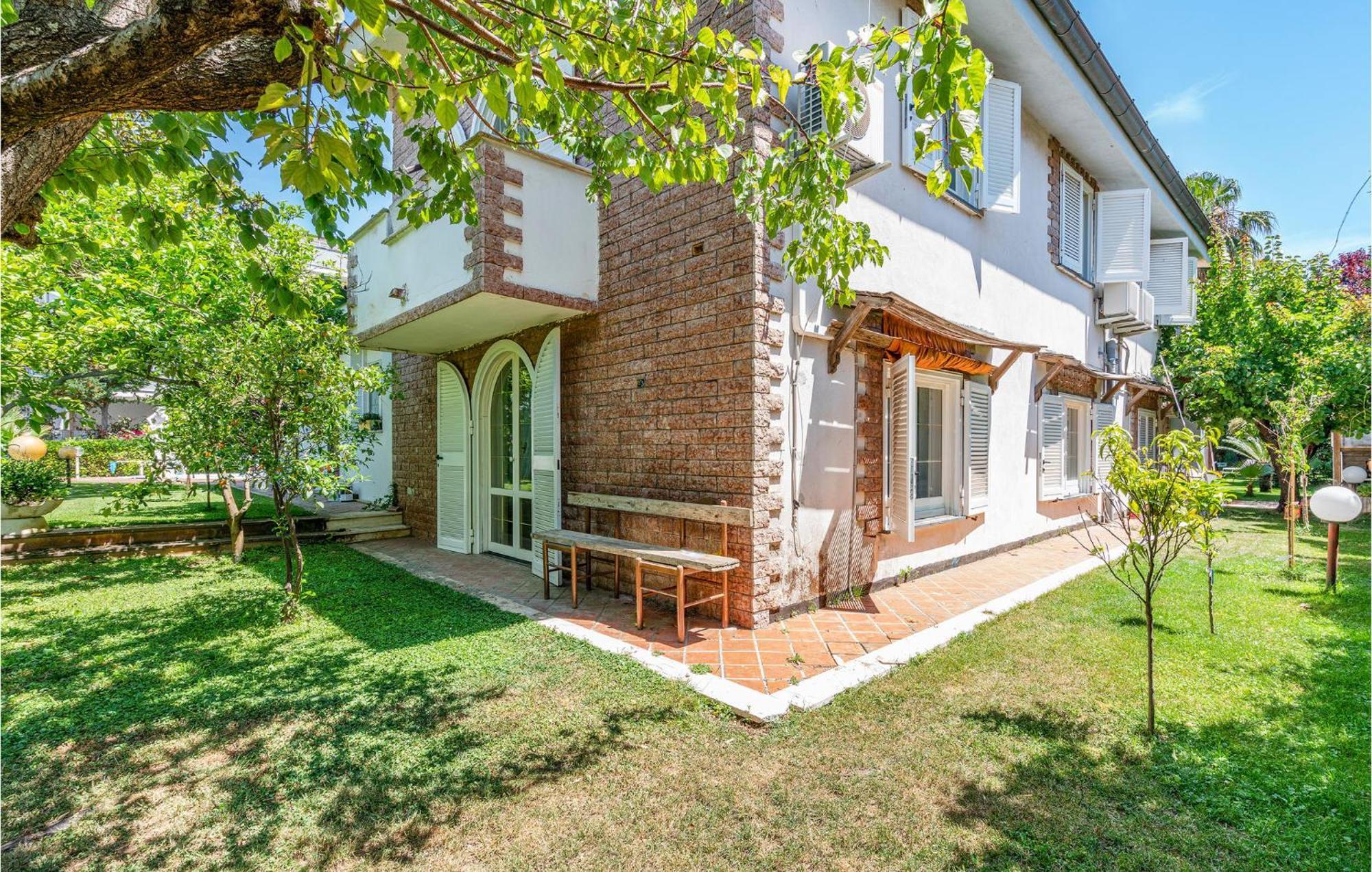 Beautiful Home In Fiumicino With Wifi Esterno foto